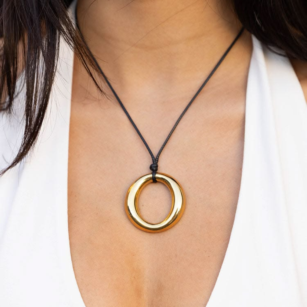 Gleam Necklace