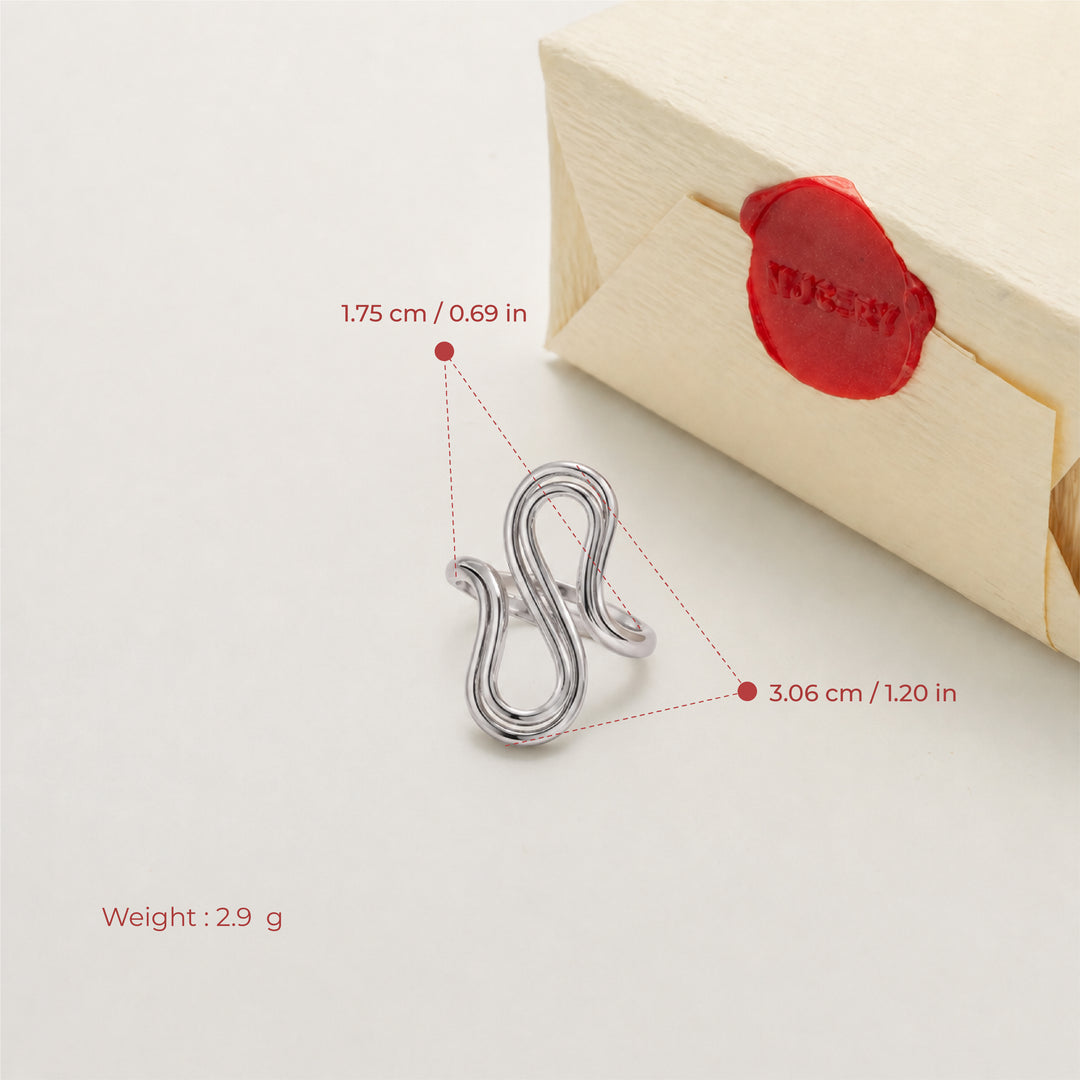 Comma Ring