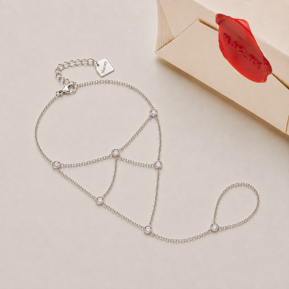 Trine Hand Chain