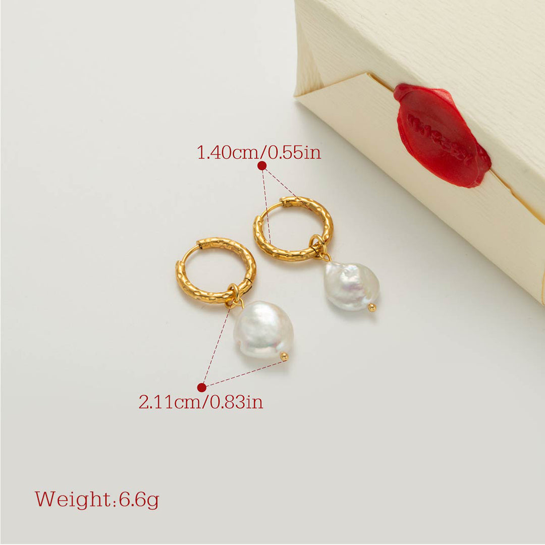 Lustrous Drop