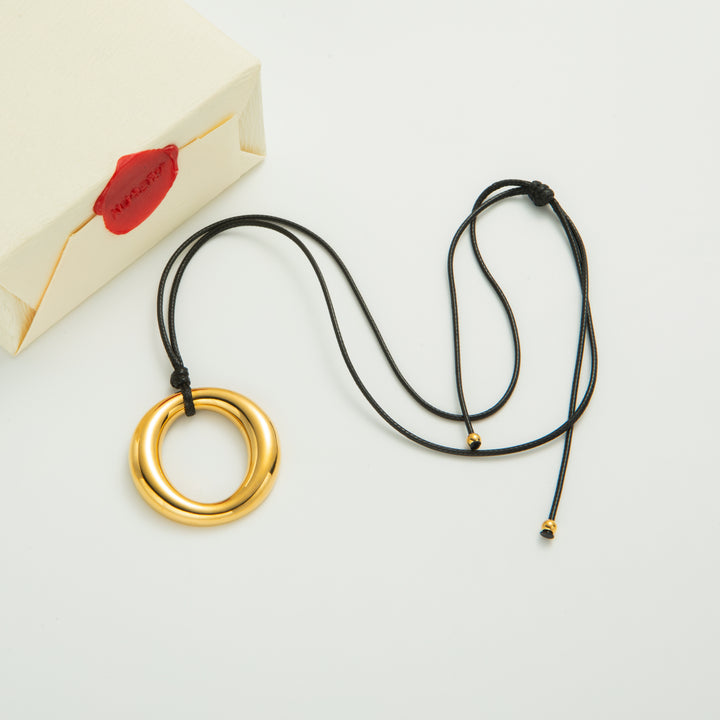 Gleam Necklace