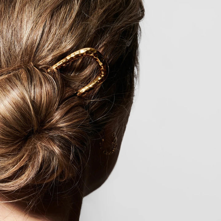 Golden Arc Hairpin nucery